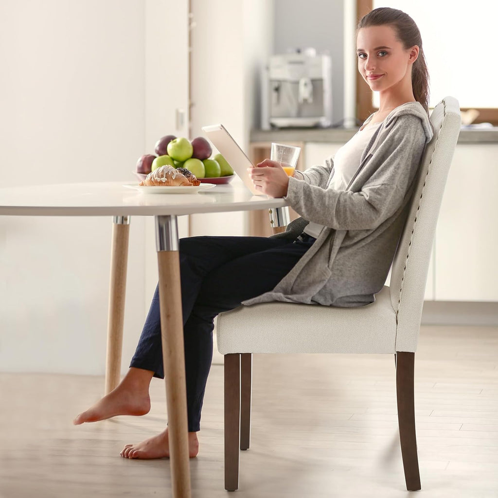 Set of 4 Dining Chairs with Wooden Legs