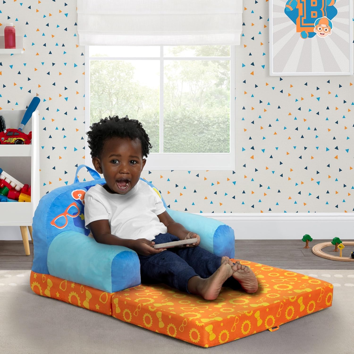 Blippi Kids Flip-Out Chair