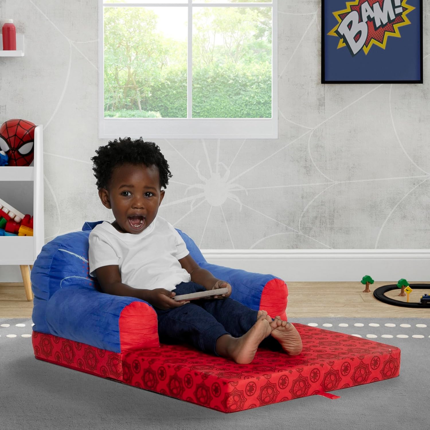 Spidey Flip-Out Kids Chair