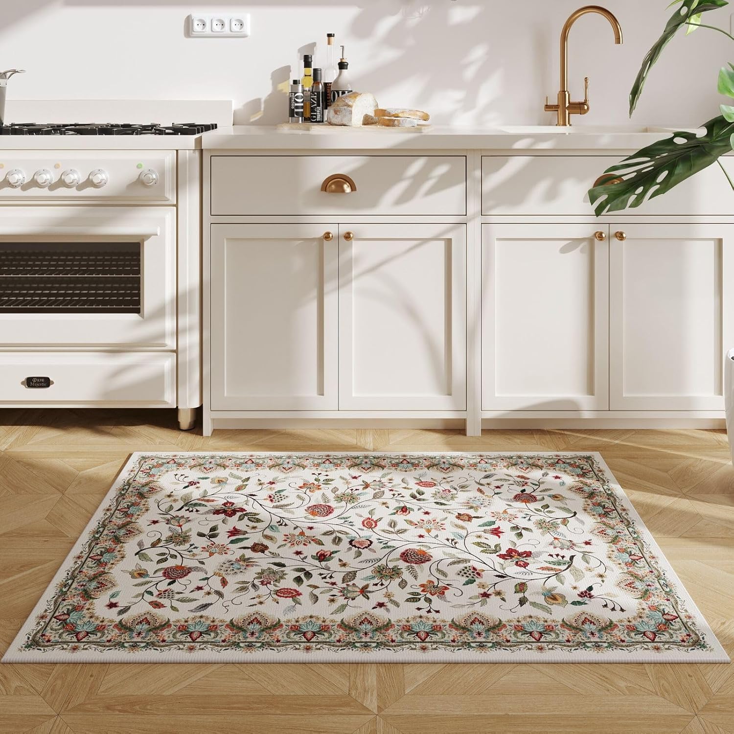Vintage Paisley 4'x6' Area Rug - Beige