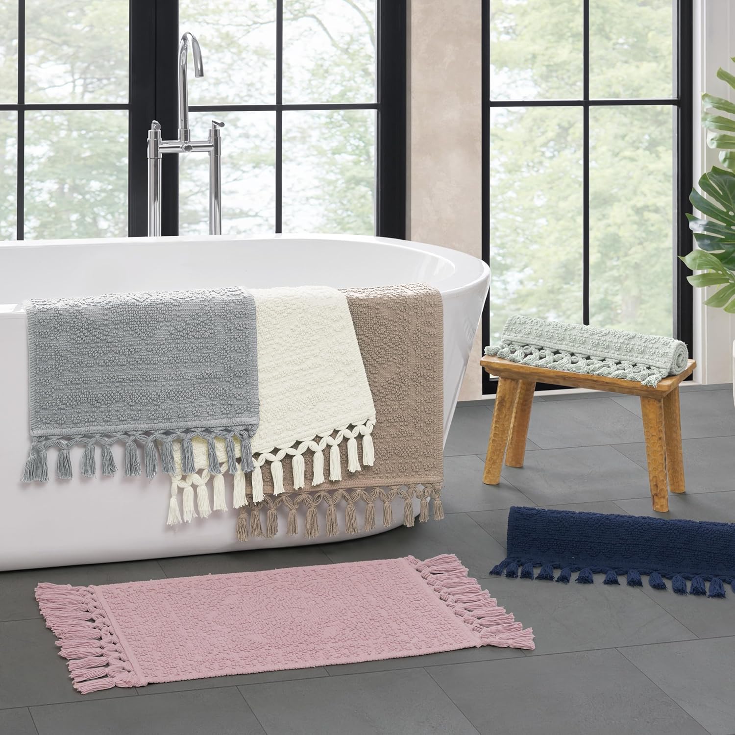 17" x 28" White Bath Rug