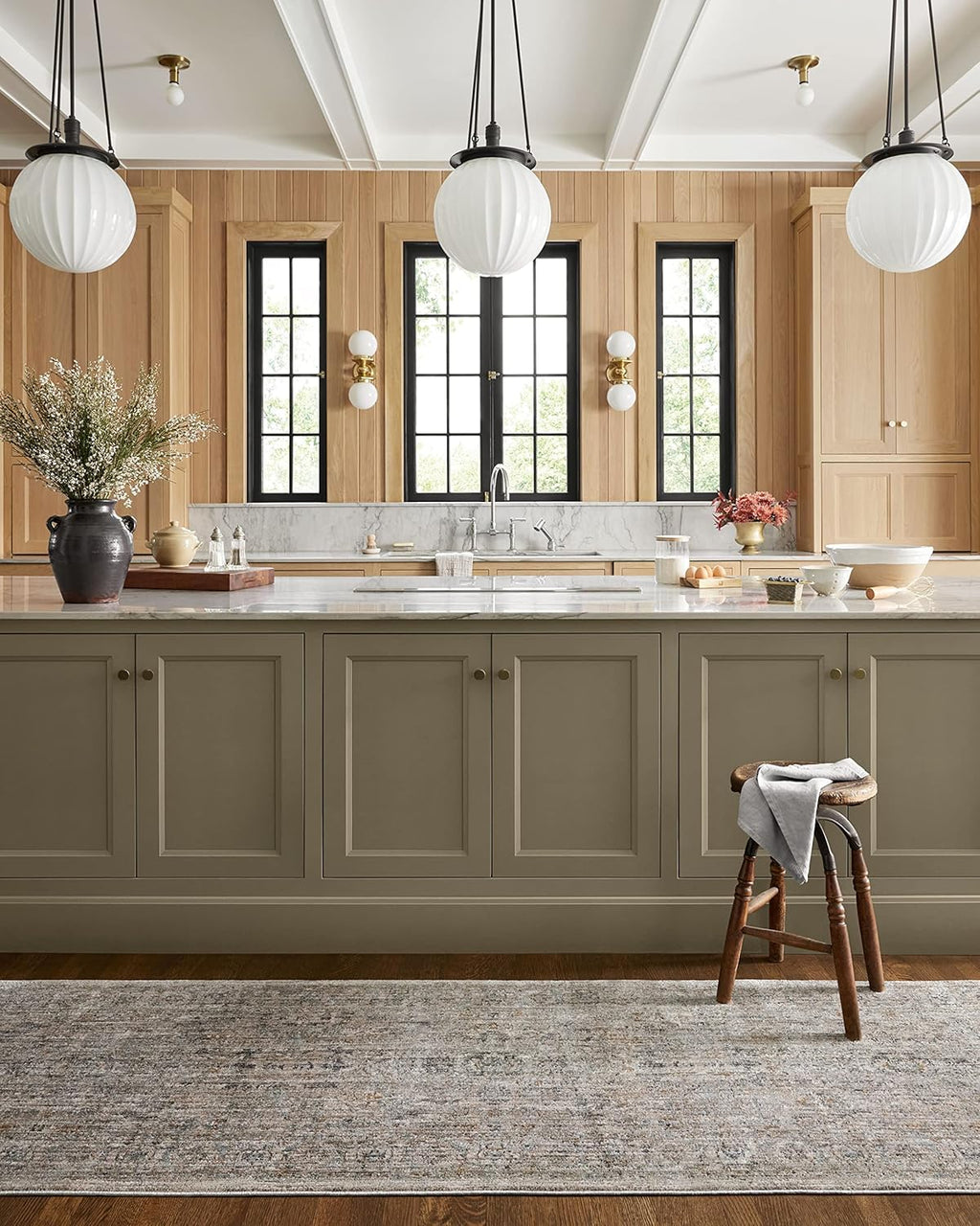 Accent Rug 27" x 46" Beige/Mist