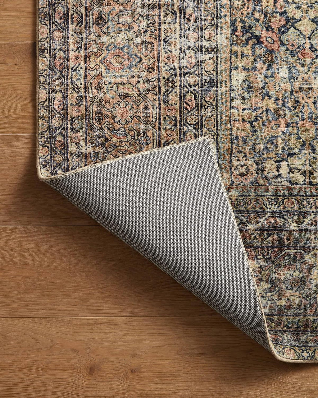 2'x5' Vintage Inspired Accent Rug