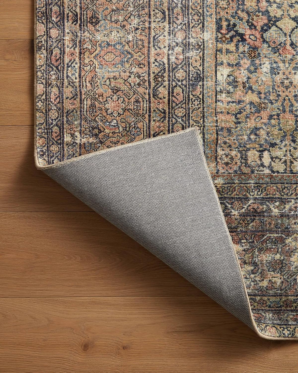 2'x5' Vintage Inspired Accent Rug