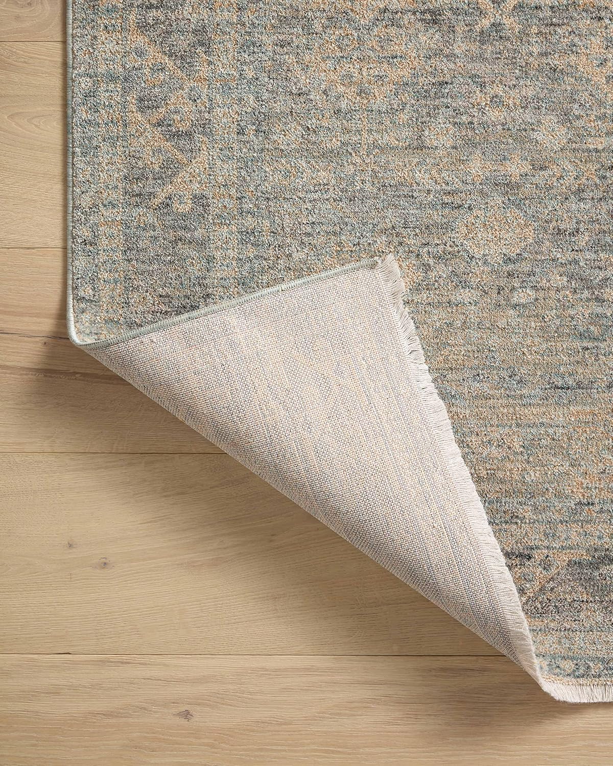 2' x 3' Sky/Beige Accent Rug