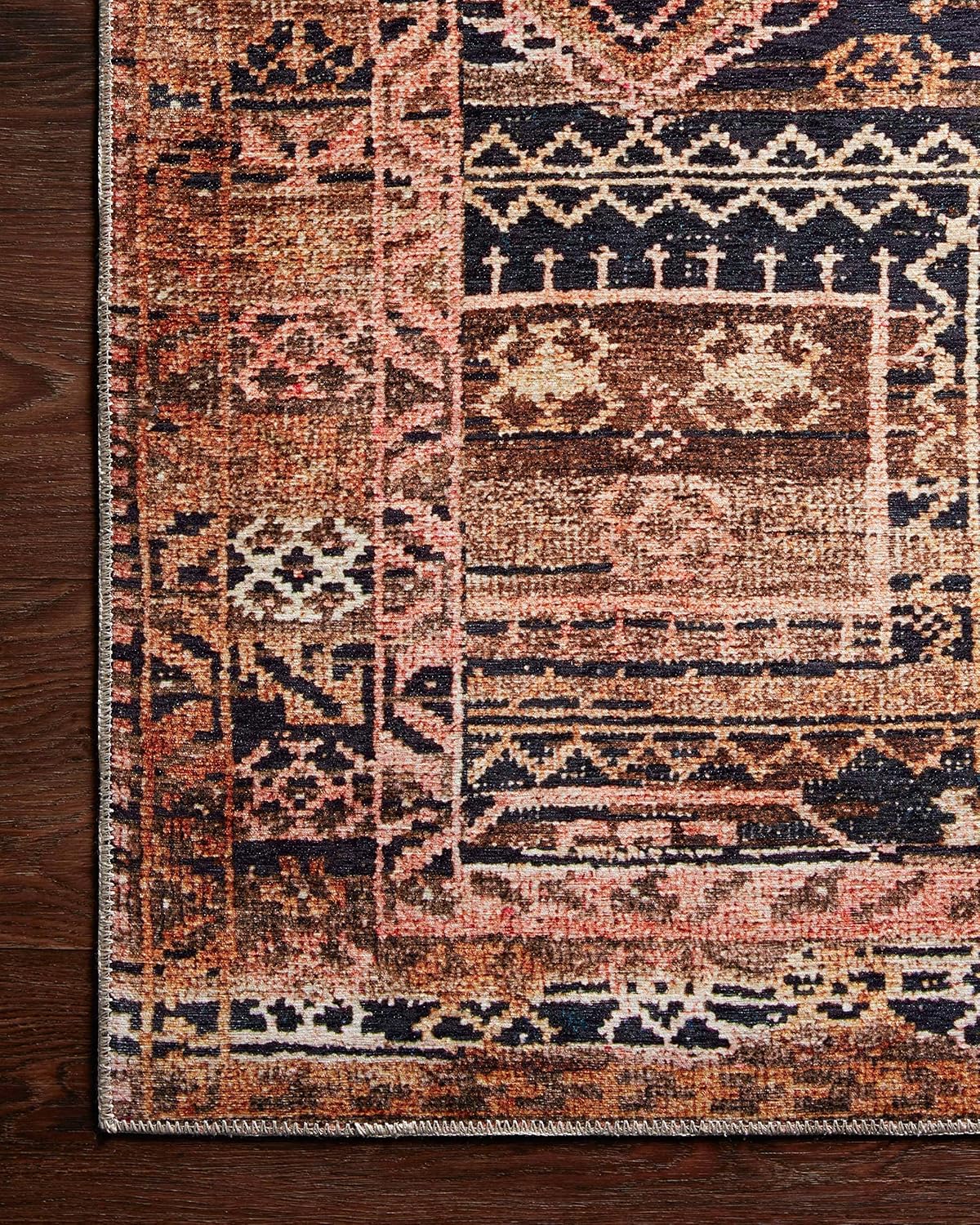Vintage Inspired Accent Rug 2'3" x 3'9"