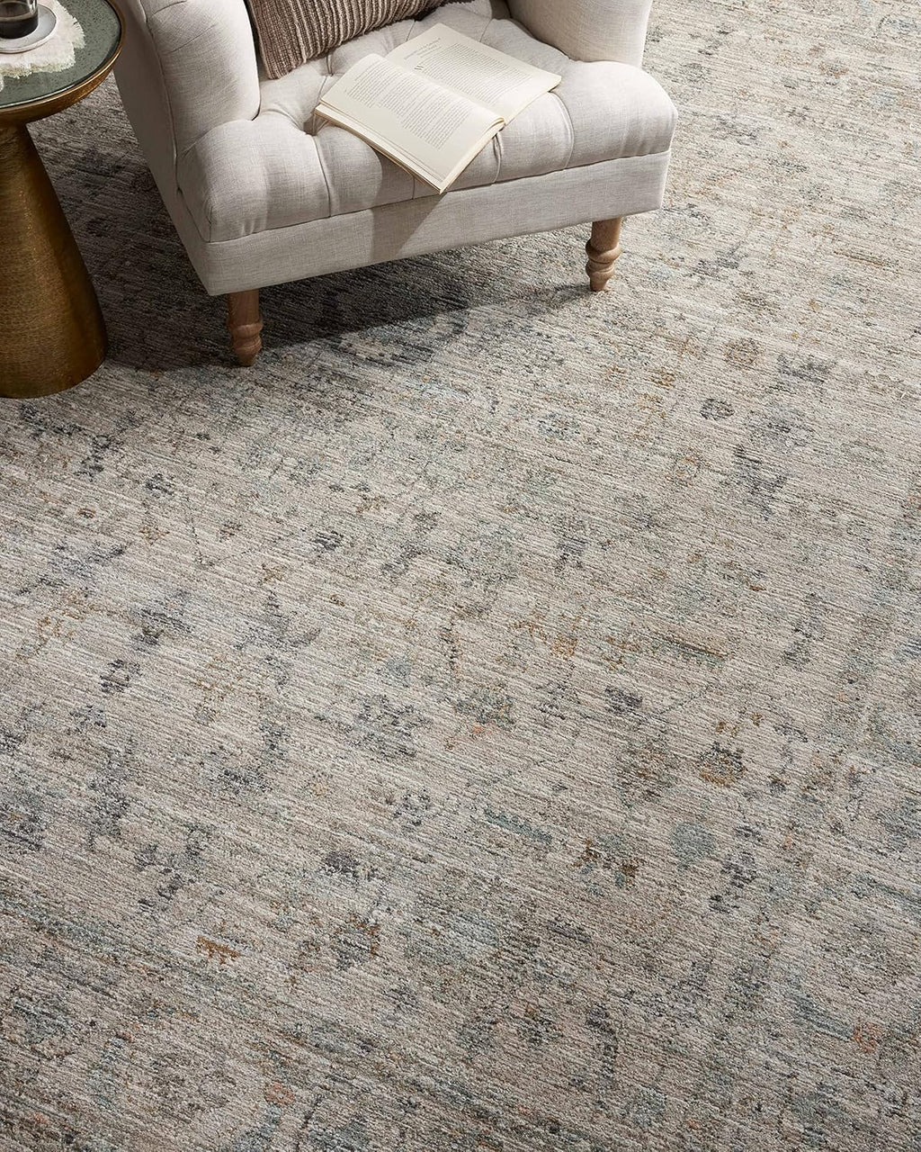 Accent Rug 27" x 46" Beige/Mist