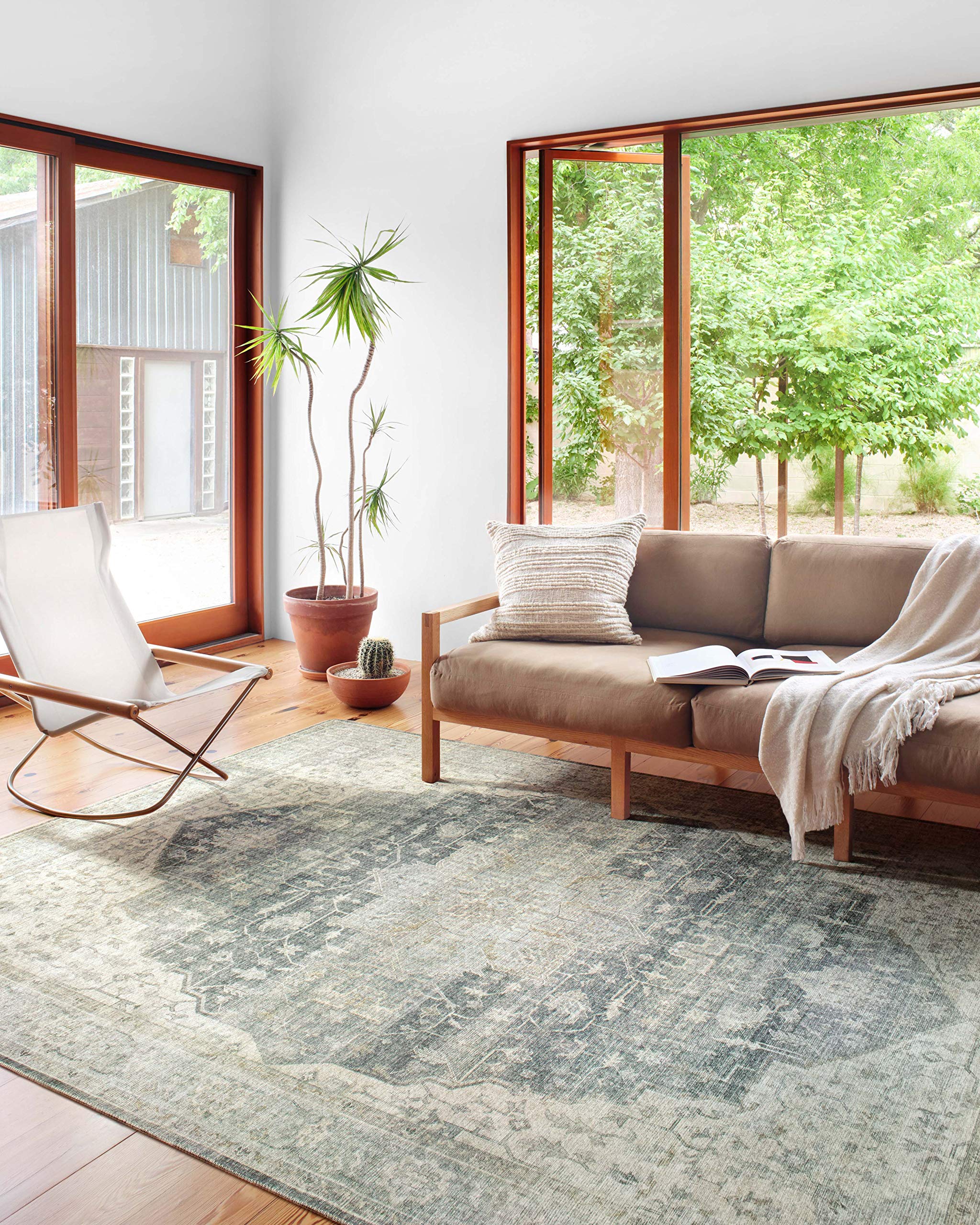2'x5' Charcoal/Dove Accent Rug